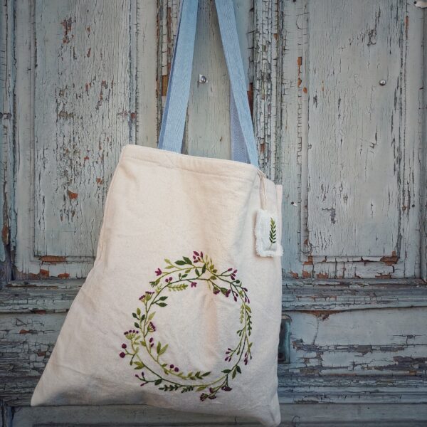 Ceger sa vezenim venčićem