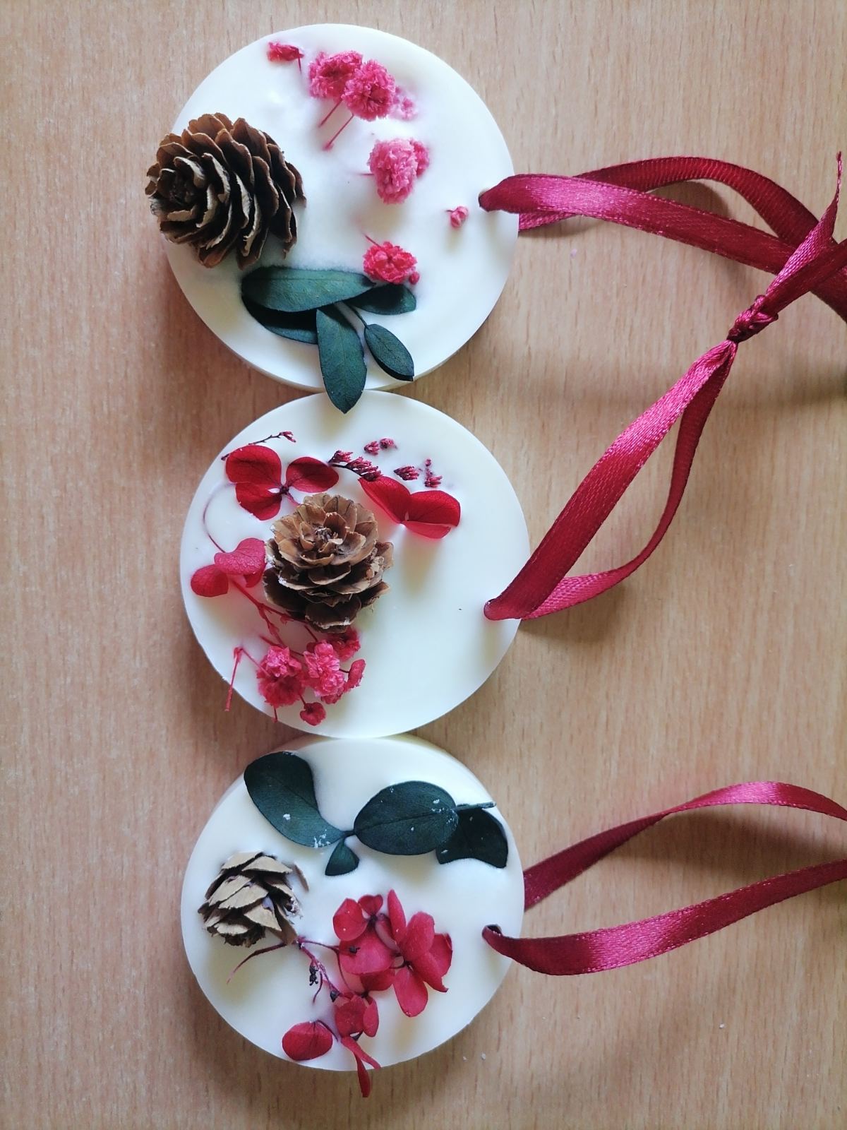 Aromatični medaljoni od sojinog voska sa eteričnim uljima - Slika 4