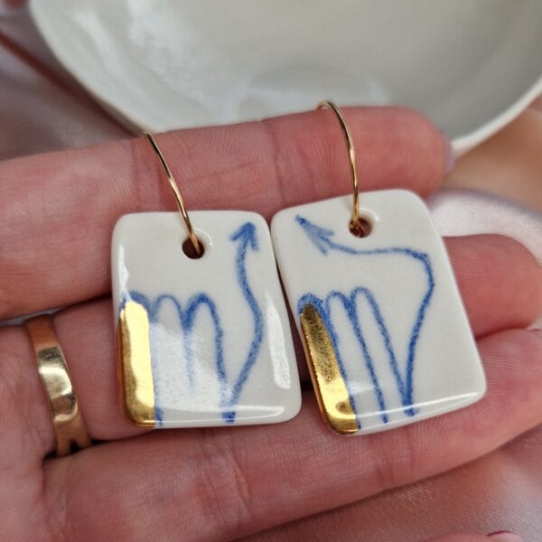 Minđuše od porcelana sa horoskopskim znakom škorpije