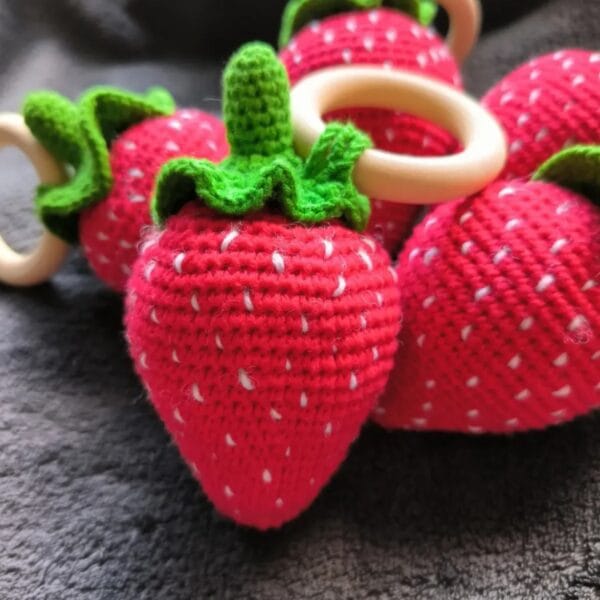 Zvečka u obliku jagode